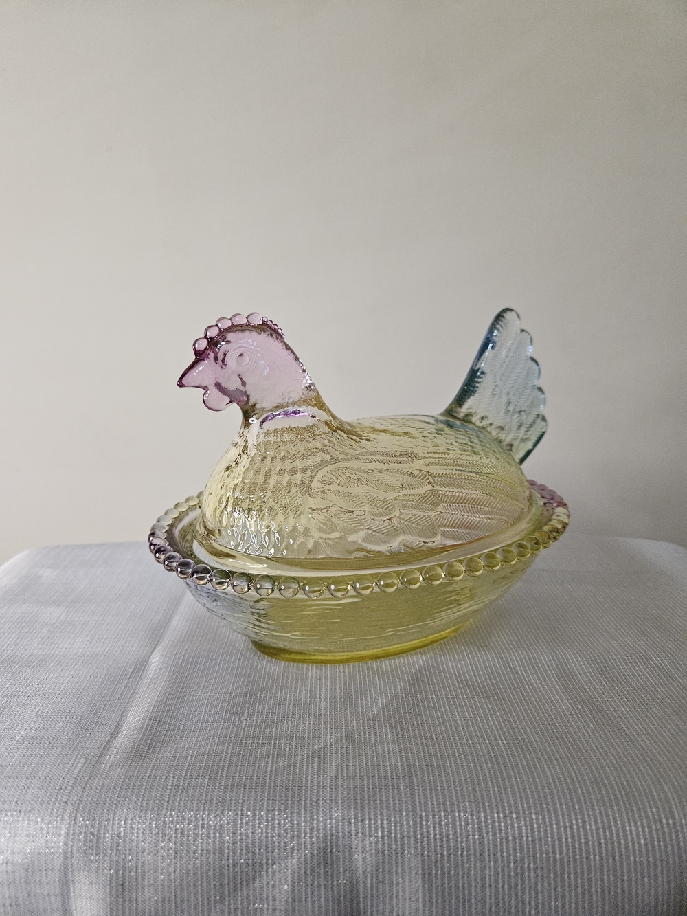 Hen On Nest Glass Dish - Picture 2 of 11